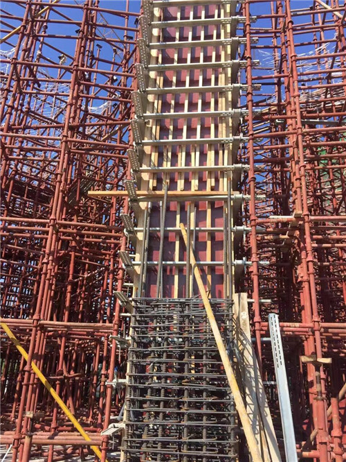 Abrazadera de columna