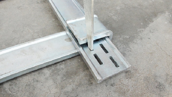 Abrazadera de columna de acero galvanizado ajustable