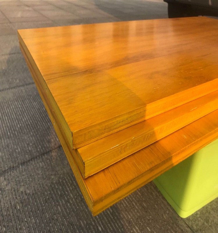 Alta calidad 21 mm 27 mm de abeto de abeto núcleo amarillo de 3 capas amarillo de encierro amarillo panel