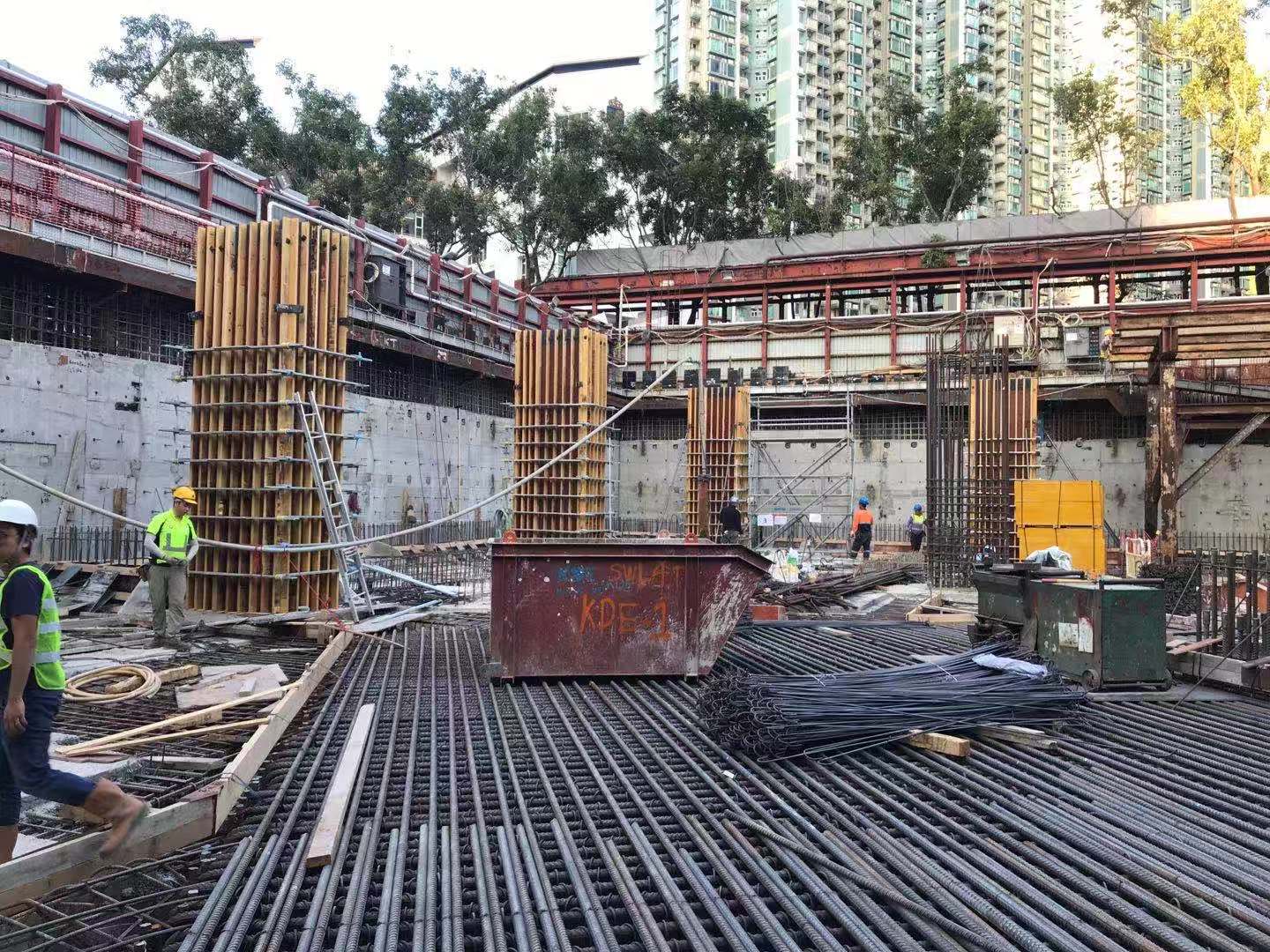 Abrazadera de columna