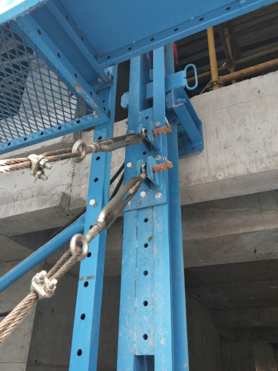 Construcción de alta eficiencia Sistema de autoevaluación Alta construcción de plataformas de andamios de acero eléctrico móvil
