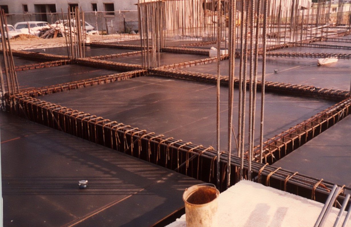 La película marina de alta calidad y precio barato hizo frente a la madera contrachapada de madera del pino de la construcción