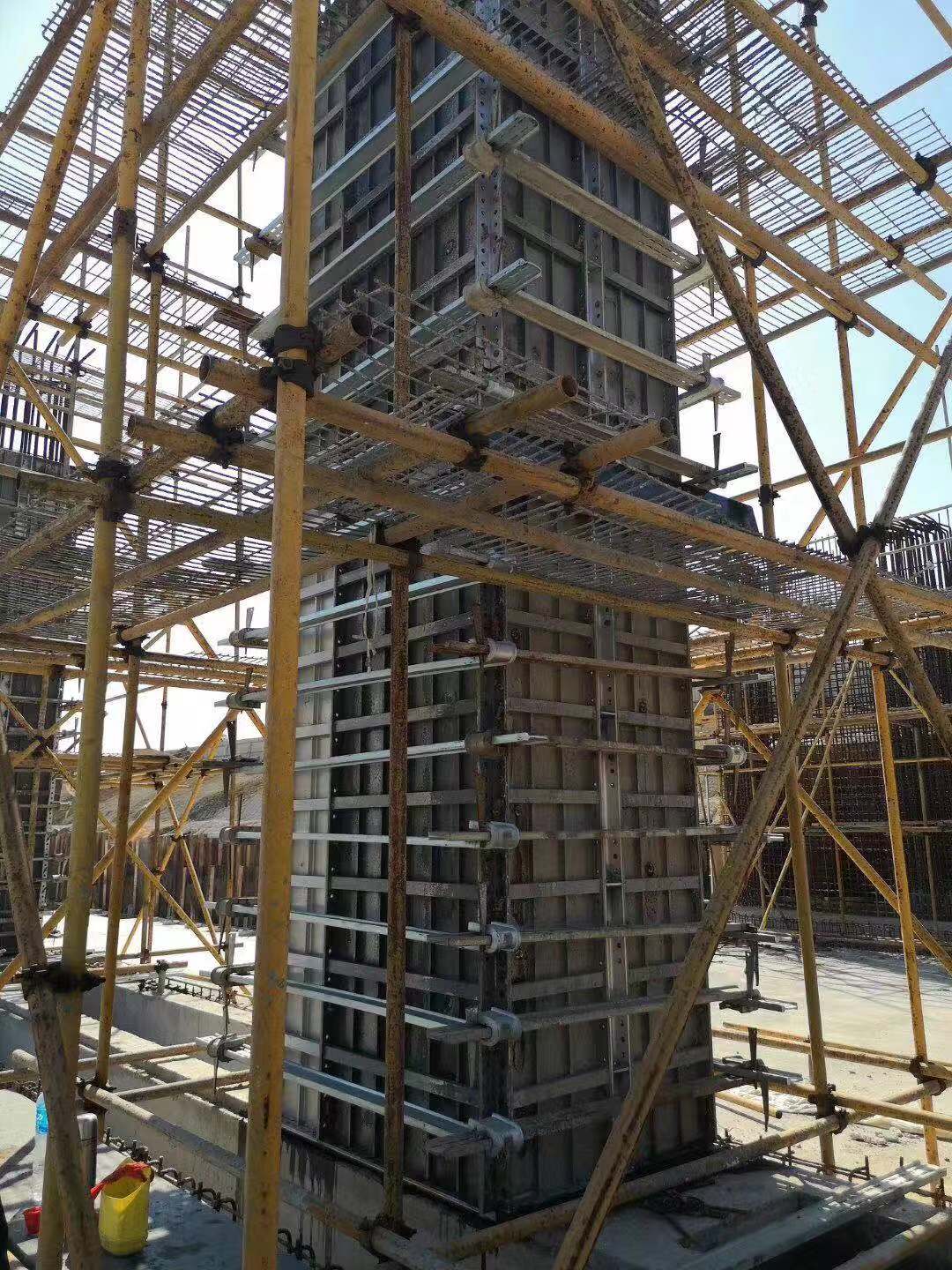 Abrazadera de columna de hormigón galvanizado de alta calidad para centro comercial