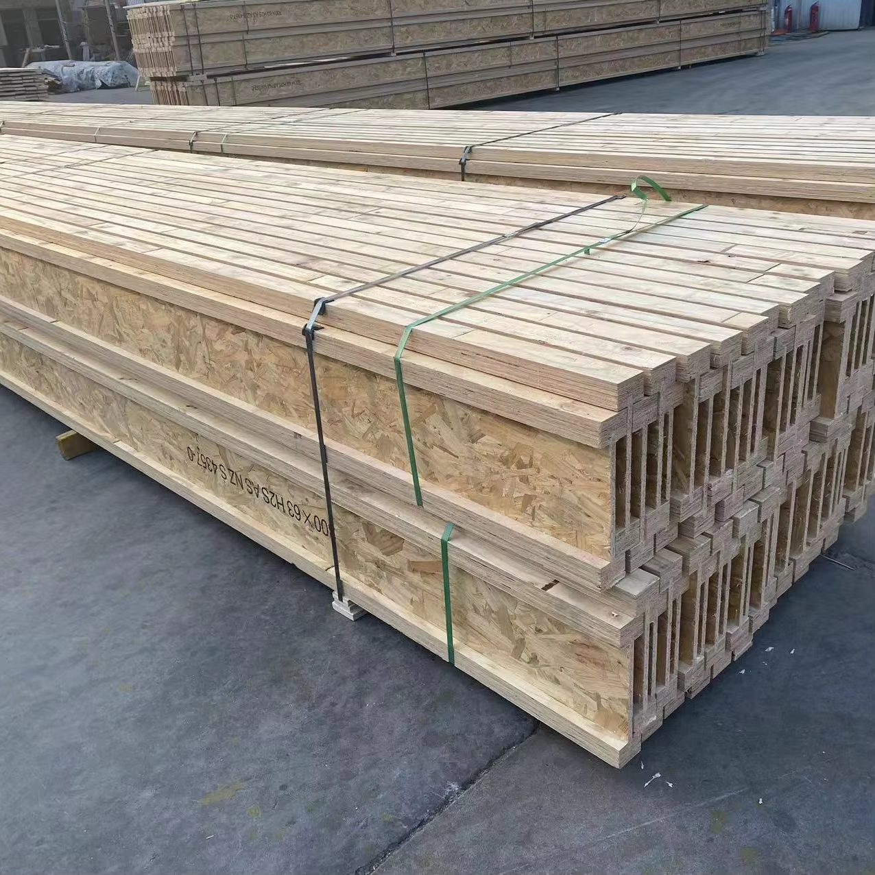 Viga LVL I de madera Osb tratada Zeemo para construcción fabricada en China a la venta para encofrado