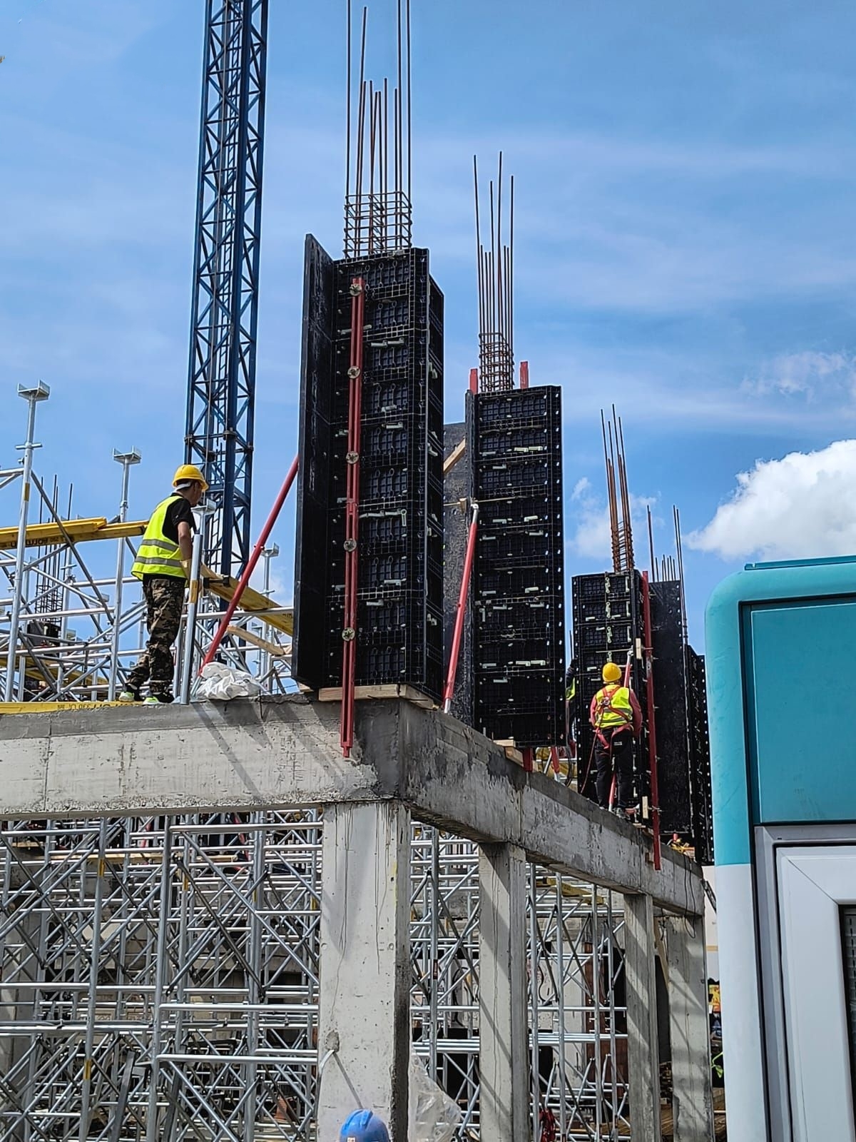 Aplicaci&oacute;n de construcci&oacute;n de encofrado de columna ABS ajustable